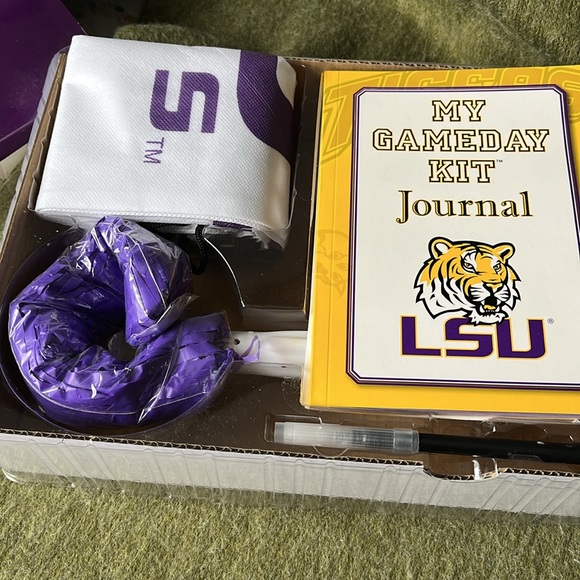 LSU Game Day Kit-NIB - Picture 6 of 6